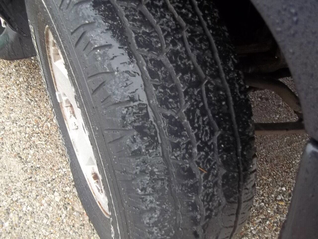 Used 2004 Chevrolet Suburban LT w/ Preferred Equipment Group image 6