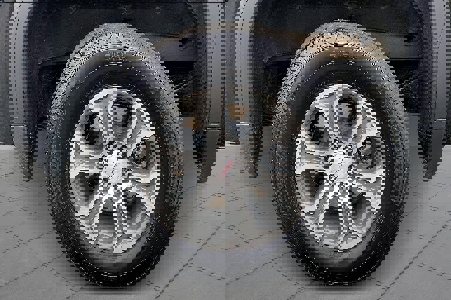 Used 2025 GMC Sierra 1500 SLT image 10