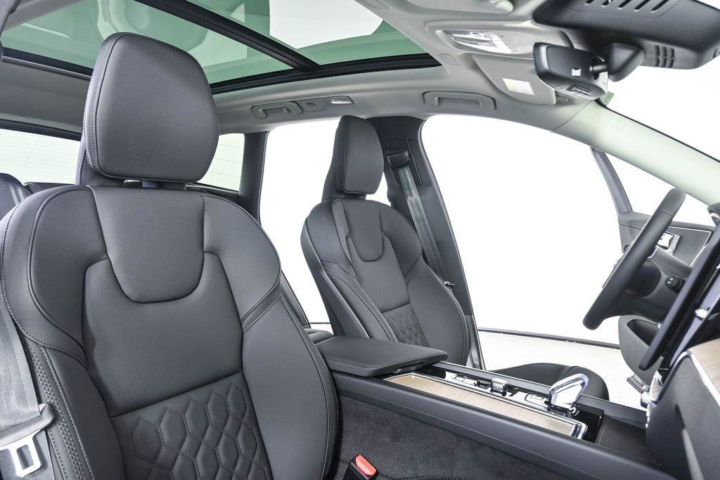 New 2026 Volvo XC60 T8 Plus w/ Protection Package Premier AWD/4WD image 22