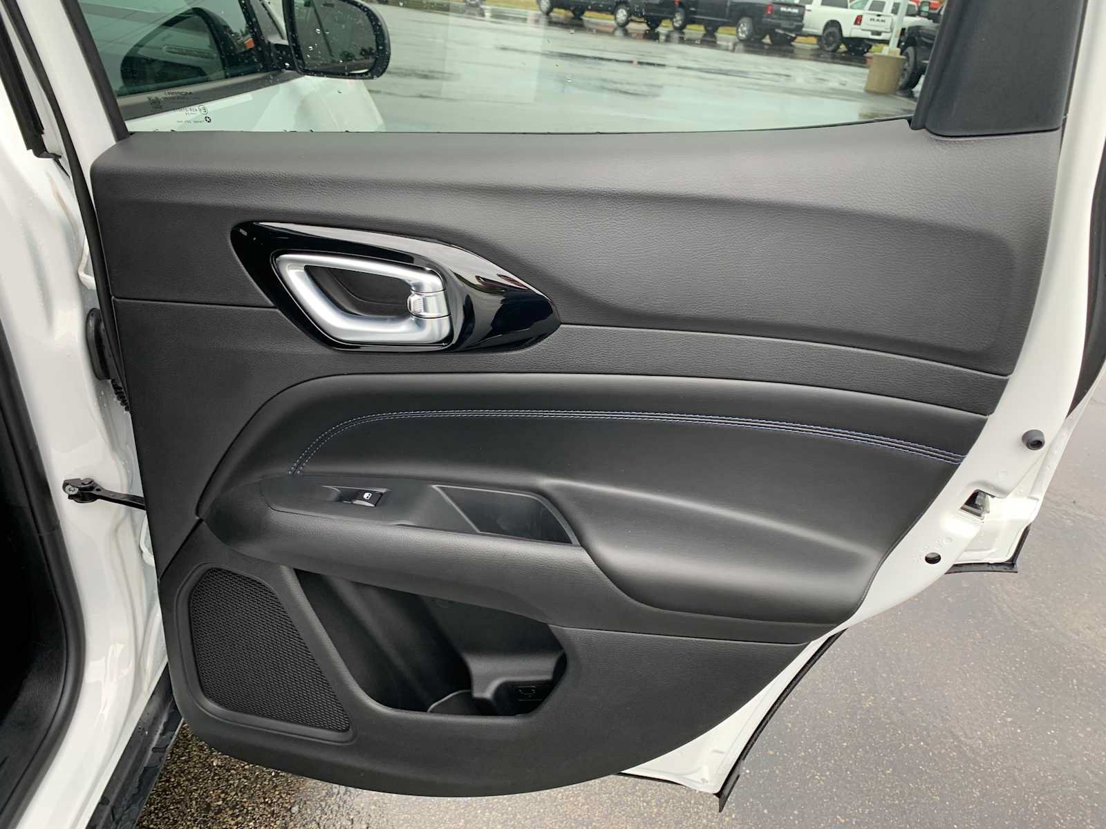 New 2026 Jeep Compass Latitude AWD/4WD image 19
