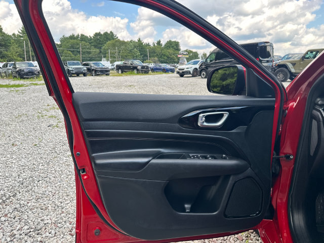 Used 2022 Jeep Compass Limited AWD/4WD image 20