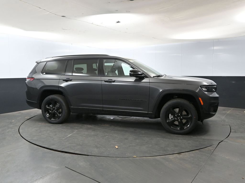 New 2025 Jeep Grand Cherokee L Altitude image 5