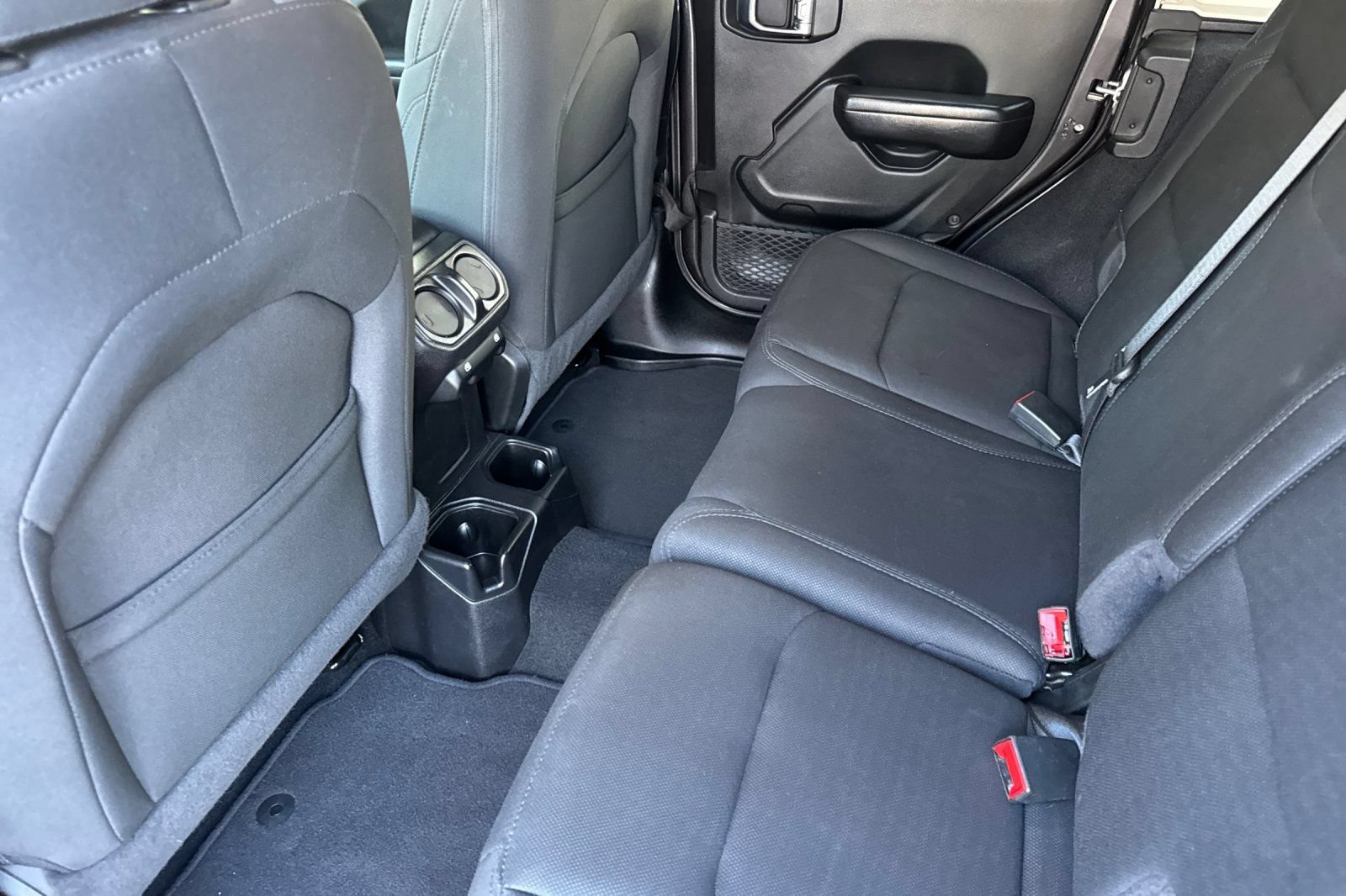 Used 2020 Jeep Wrangler Unlimited Sport S AWD/4WD image 13