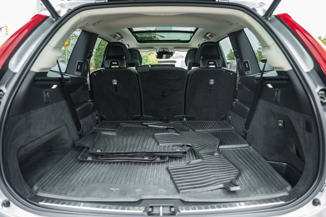 Used 2022 Volvo XC90 T6 Momentum w/ Advanced Package image 10