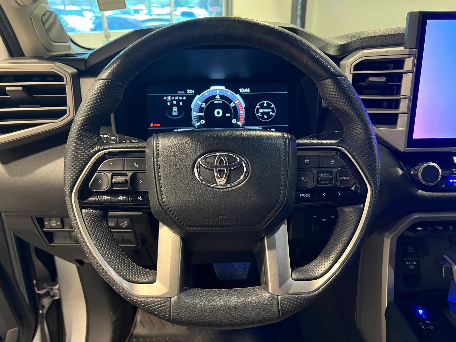 Used 2024 Toyota Tundra Limited AWD/4WD image 11