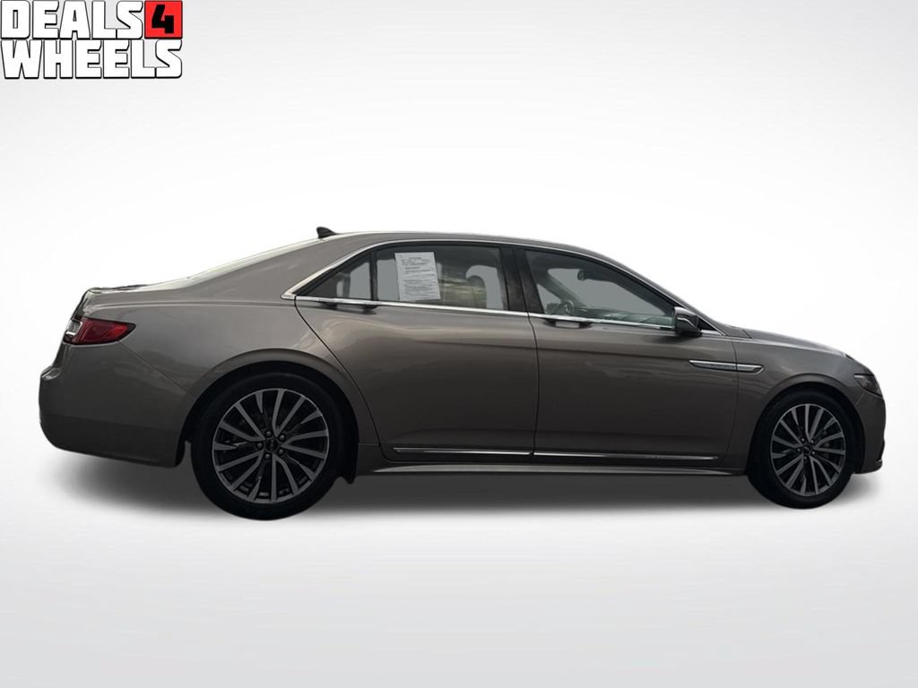 Used 2018 Lincoln Continental Select w/ Continental Climate Package FWD image 5