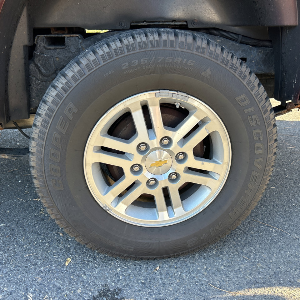 Used 2010 Chevrolet Colorado LT image 25