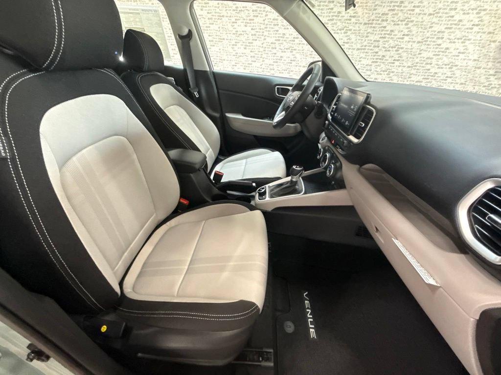 New 2026 Hyundai Venue SEL FWD image 12