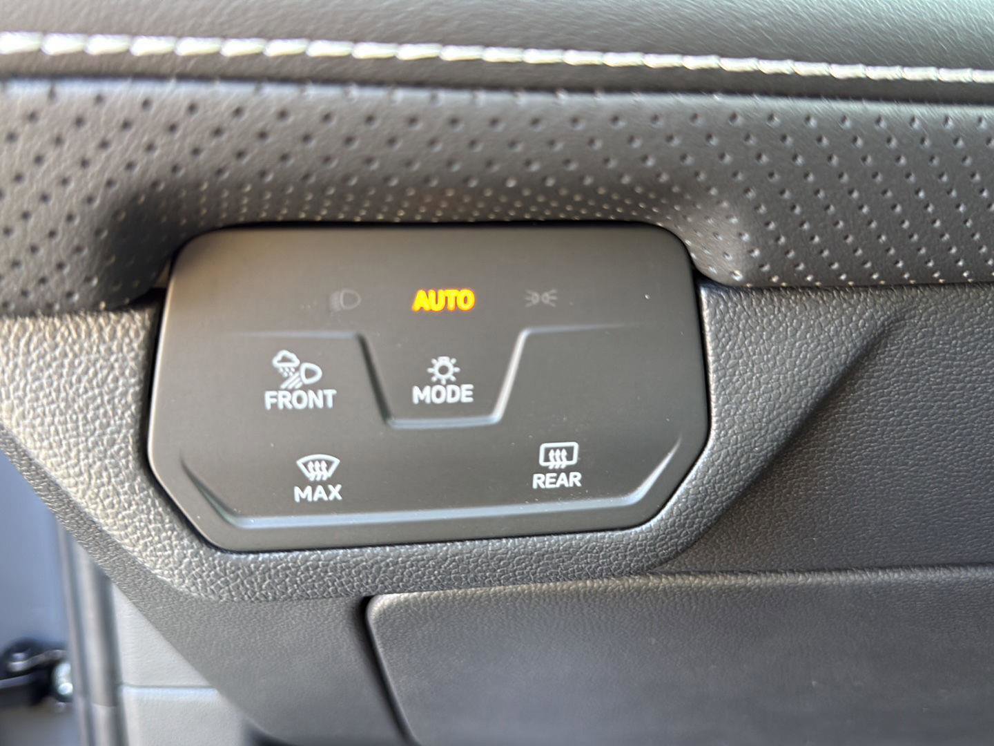 New 2026 Volkswagen Atlas SE image 20