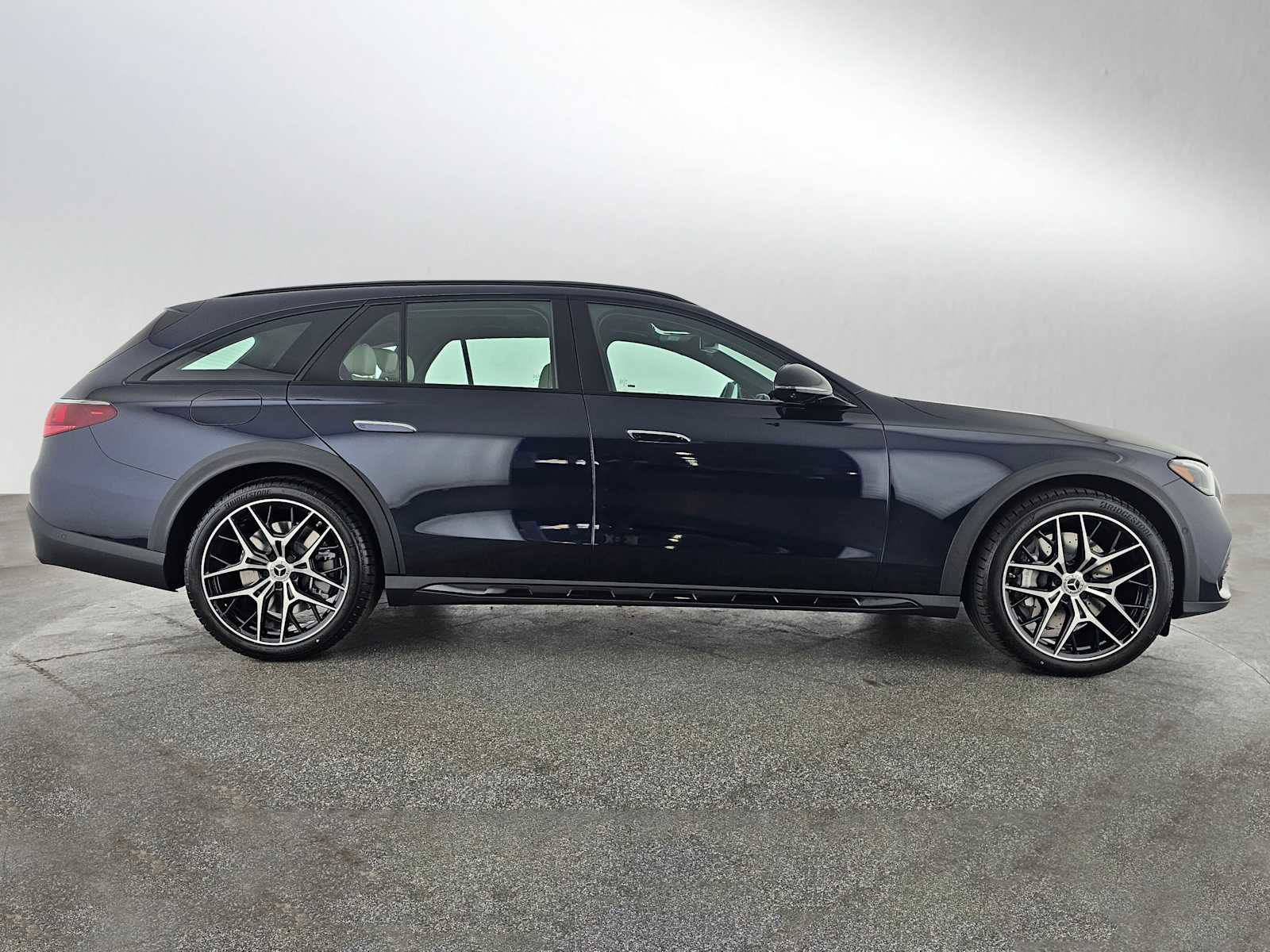 New 2026 Mercedes-Benz E 450 4MATIC All-Terrain Wagon image 2