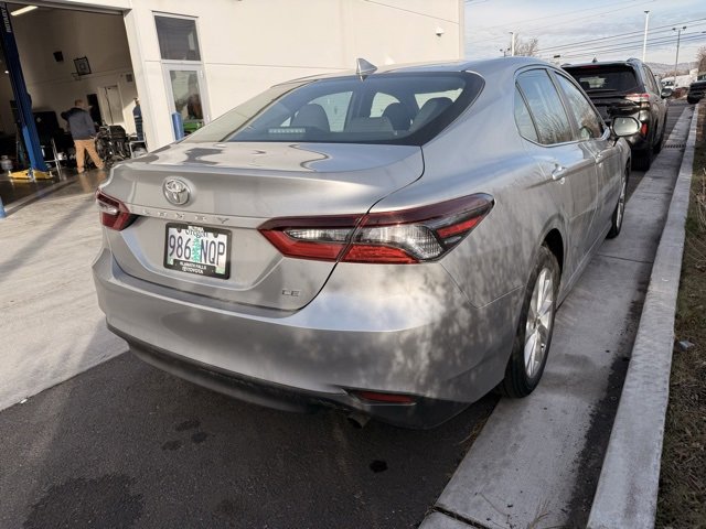Used 2022 Toyota Camry LE image 6