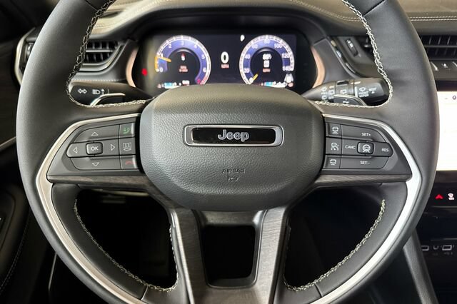 New 2026 Jeep Grand Cherokee Limited AWD/4WD image 18
