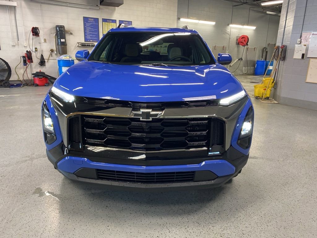 New 2026 Chevrolet Equinox ACTIV image 2