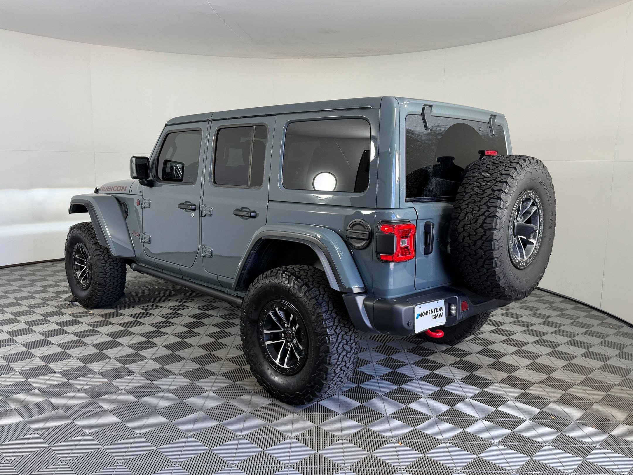 Used 2024 Jeep Wrangler Unlimited Rubicon image 3