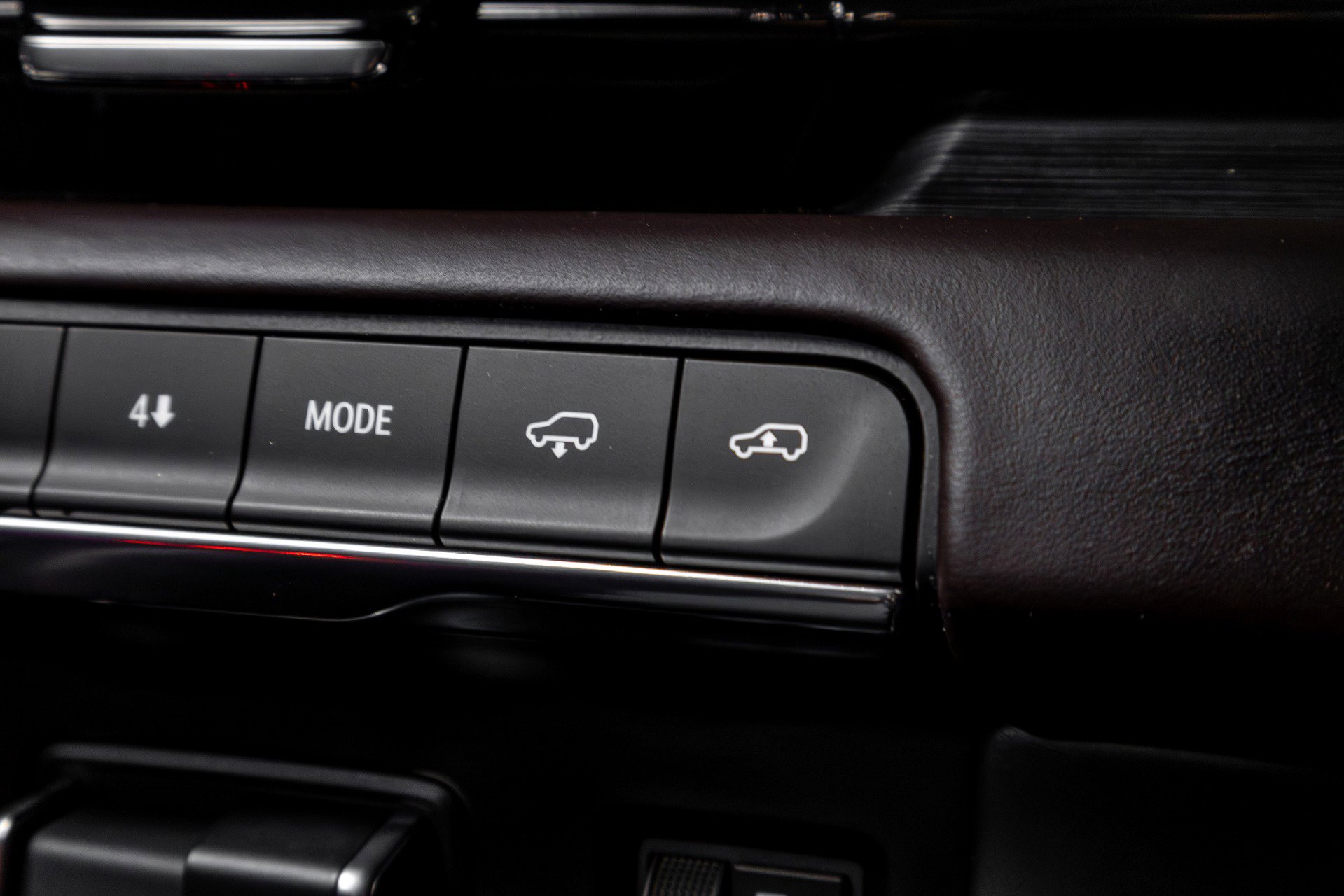 Used 2021 Cadillac Escalade ESV Premium Luxury Platinum w/ Heavy-Duty Trailer Package image 52