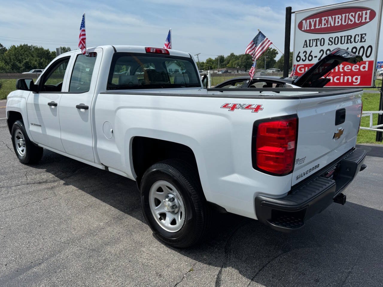 Used 2017 Chevrolet Silverado 1500 W/T w/ Trailering Package AWD/4WD image 9