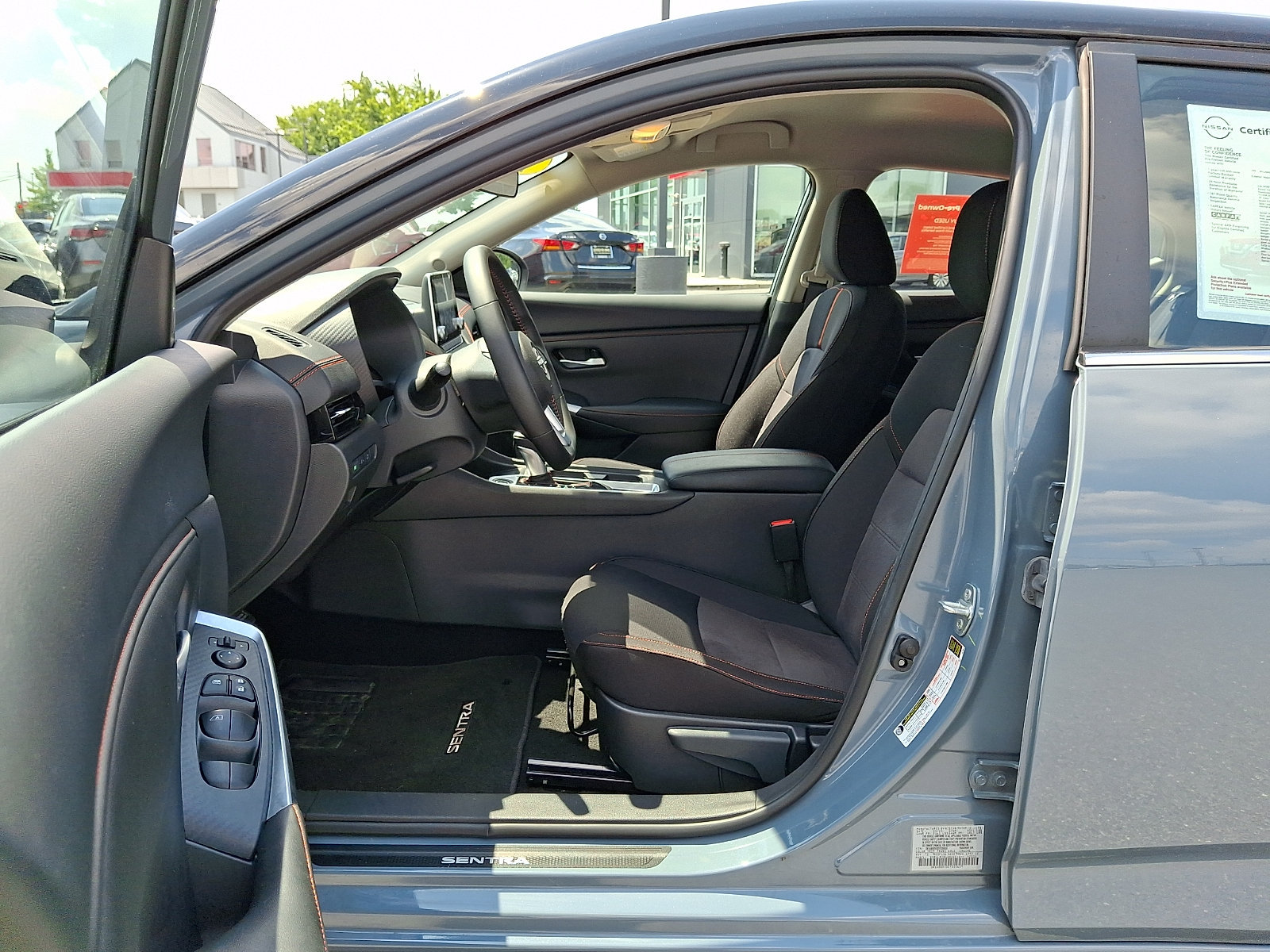 Certified 2025 Nissan Sentra SR w/ Midnight Edition FWD image 15