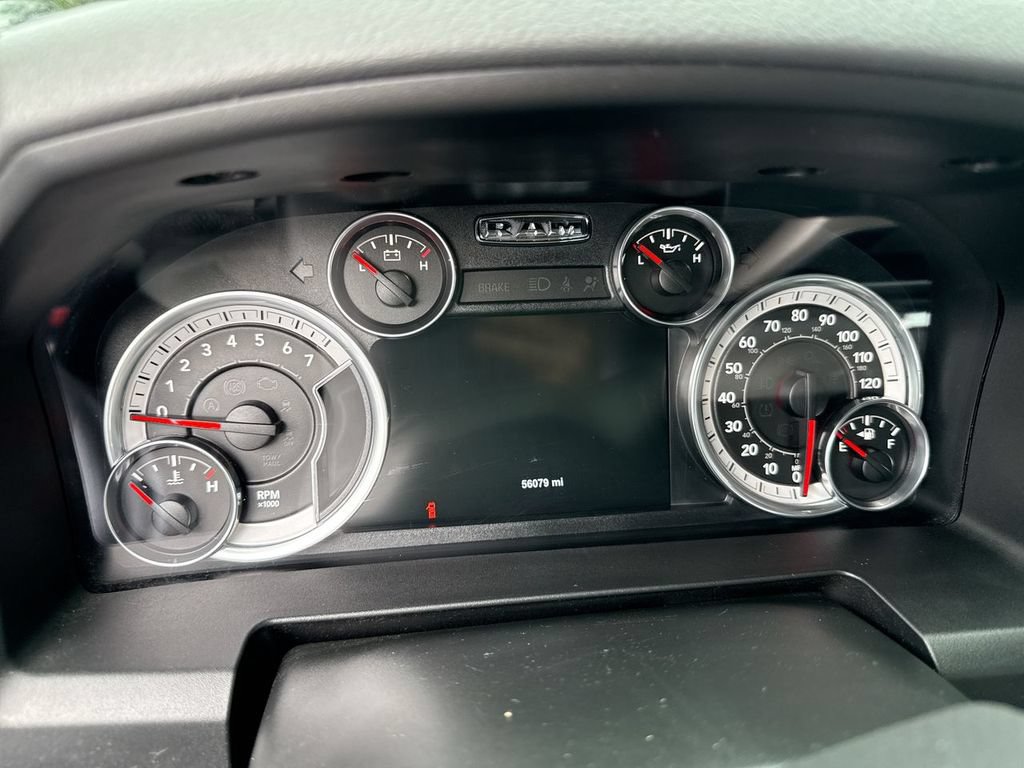 Used 2017 RAM 1500 SLT AWD/4WD image 9