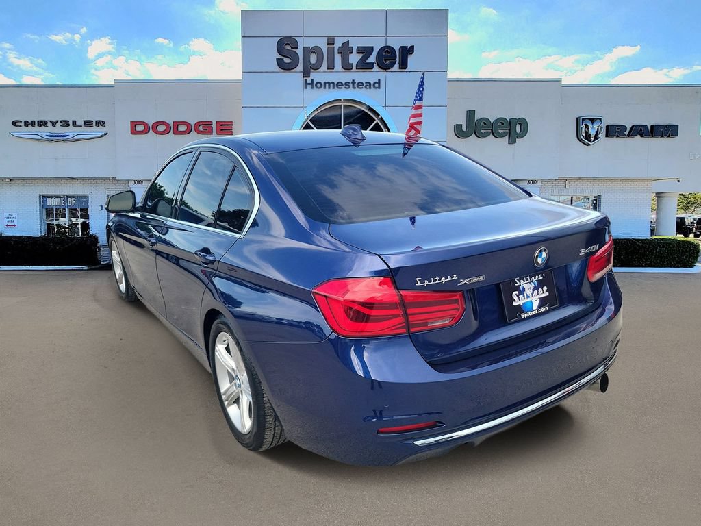 Used 2018 BMW 340i xDrive Sedan AWD/4WD image 3