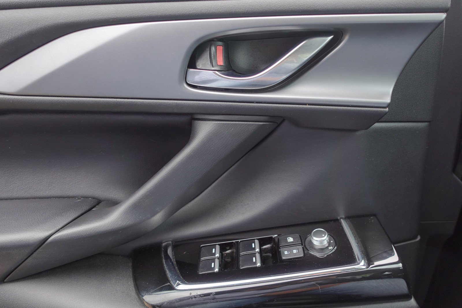 Used 2023 MAZDA CX-9 Touring image 11