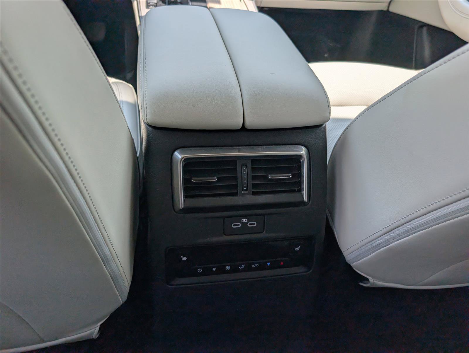 Used 2024 MAZDA CX-90 Plug-In Hybrid w/ Premium Plus AWD/4WD image 21