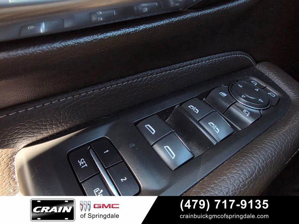 Used 2021 GMC Yukon Denali w/ Denali Premium Package AWD/4WD image 11