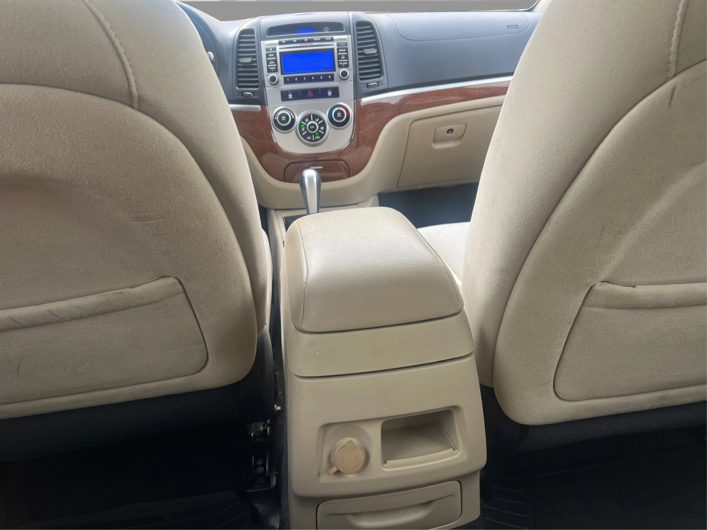 Used 2009 Hyundai Santa Fe SE FWD image 21