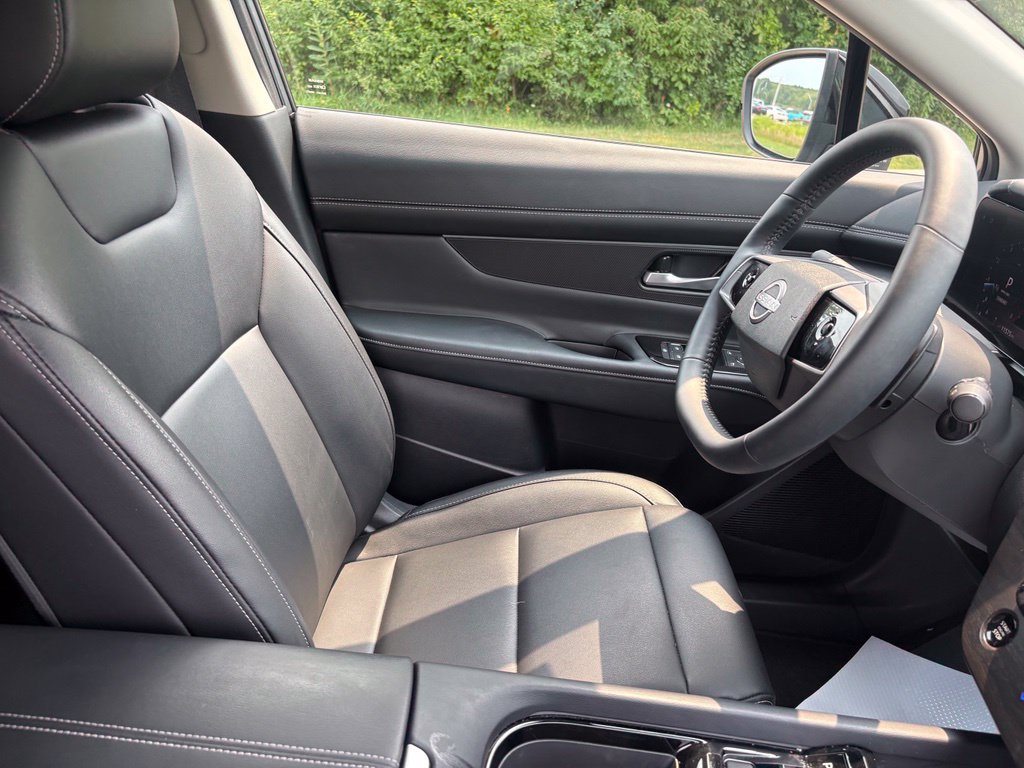 Used 2025 Nissan Murano SV AWD/4WD image 30