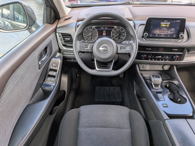 Used 2023 Nissan Rogue SV FWD image 14