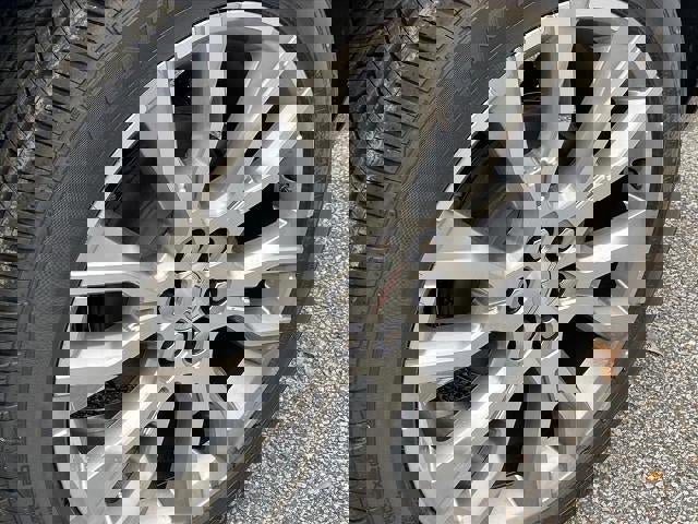 New 2026 GMC Acadia Denali w/ Super Cruise Package image 28