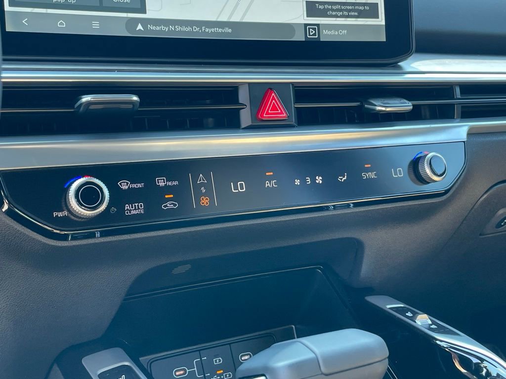 New 2026 Kia Sorento SX Prestige w/ Olive Brown Leather Package image 16