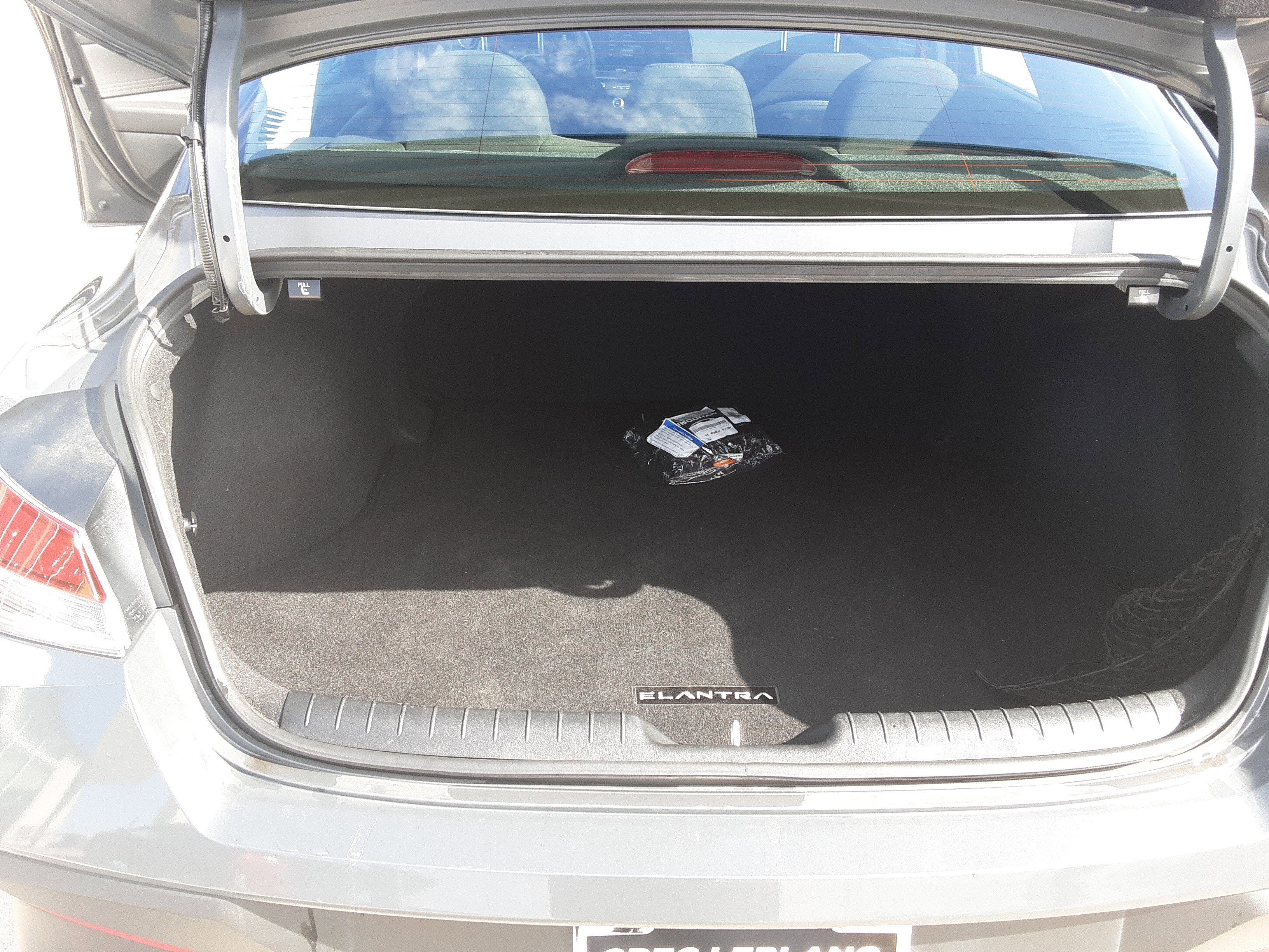 Used 2024 Hyundai Elantra SEL image 13