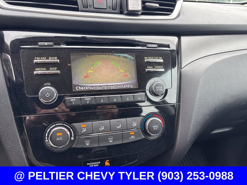 Used 2015 Nissan Rogue S AWD/4WD image 14
