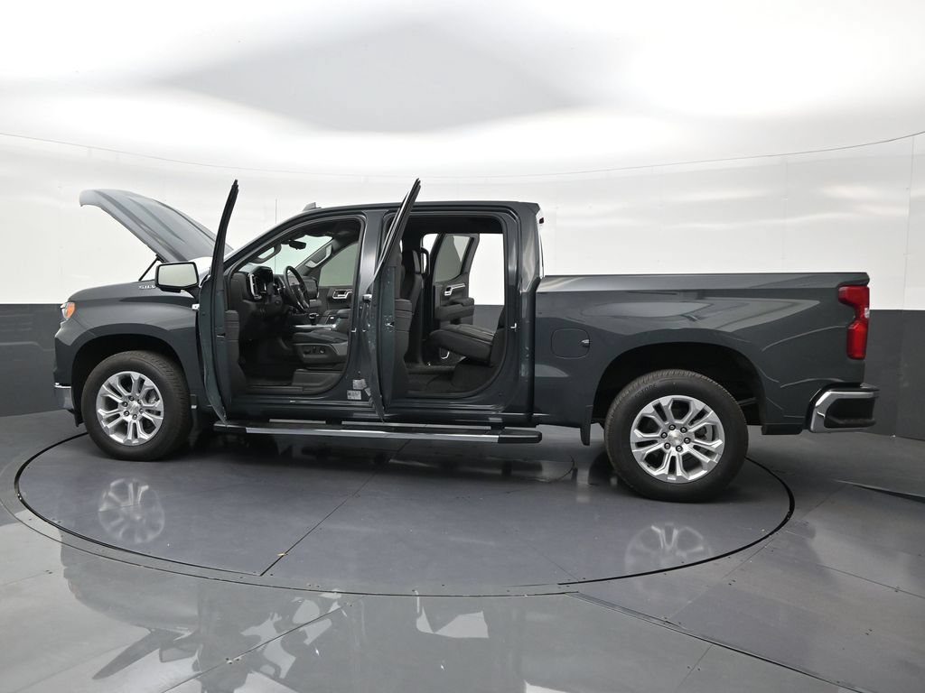 Used 2025 Chevrolet Silverado 1500 LTZ w/ Technology Package RWD image 30