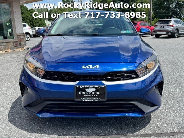 Used 2023 Kia Forte LXS w/ LXS Technology Package FWD image 2