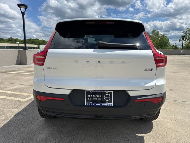 Certified 2023 Volvo XC40 B5 Plus w/ Protection Package Premier AWD/4WD image 7