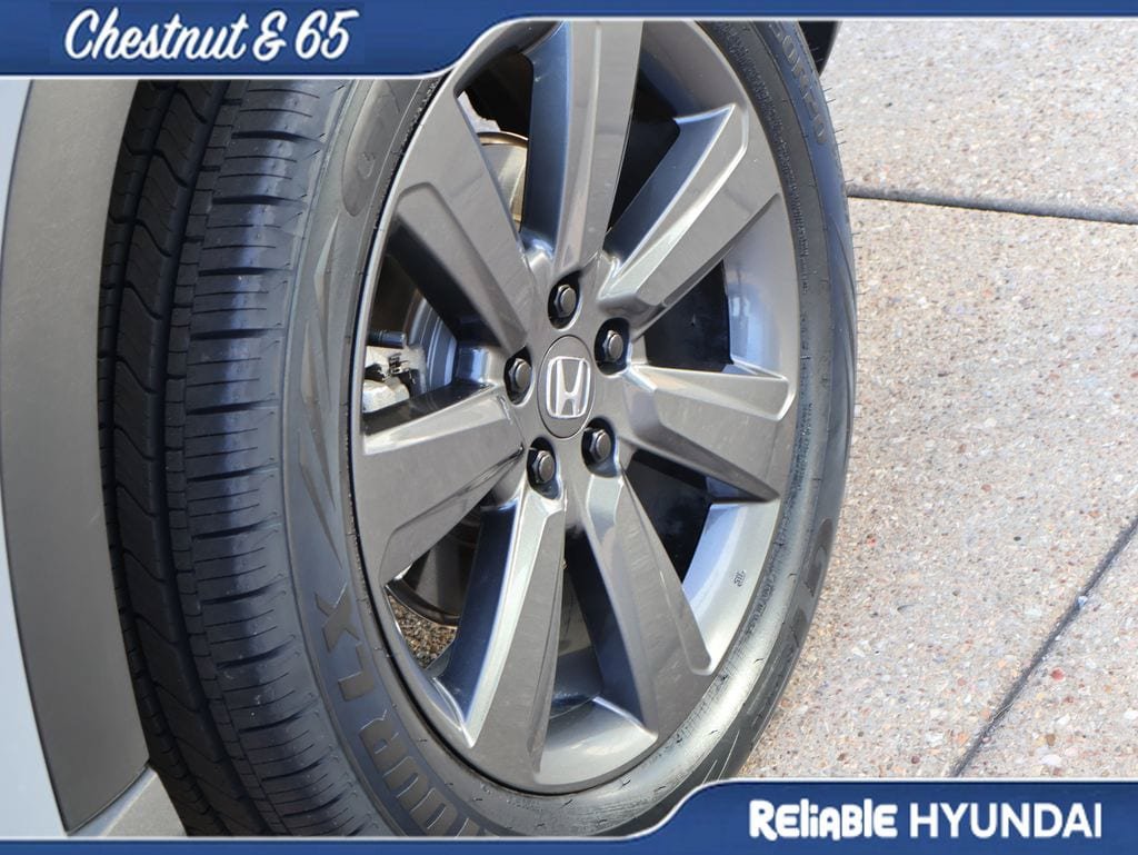 Used 2025 Honda Pilot Sport image 40