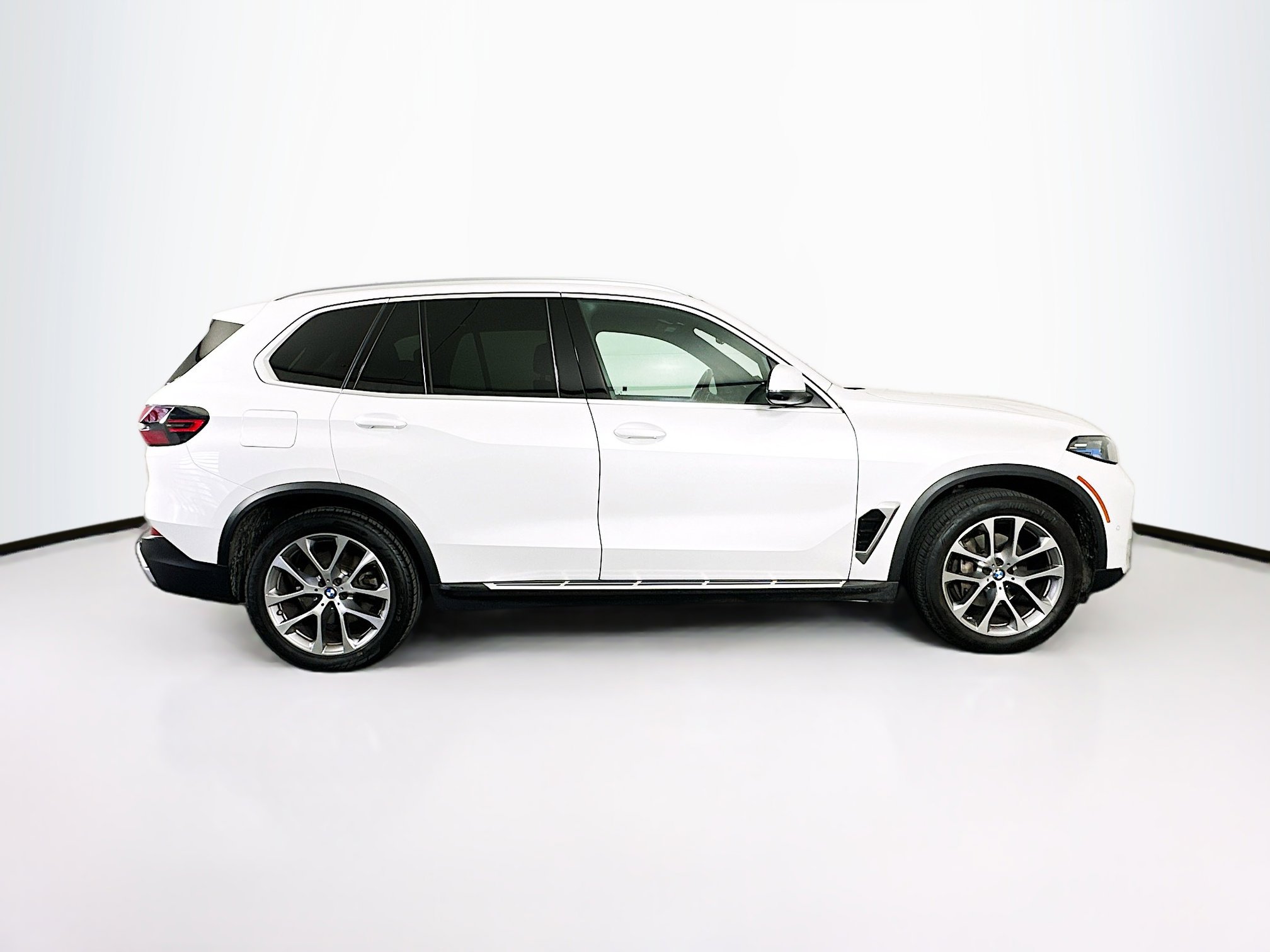 Used 2024 BMW X5 sDrive40i image 10