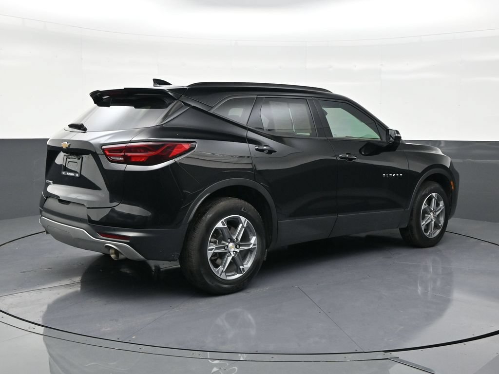 Used 2024 Chevrolet Blazer LT FWD image 5