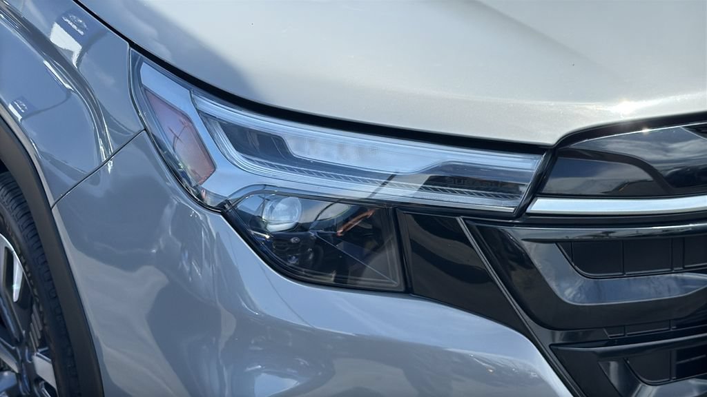 Certified 2025 Subaru Forester Touring AWD/4WD image 8