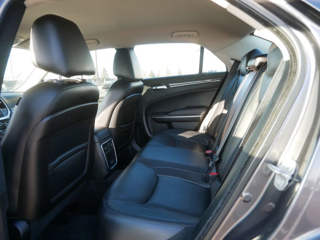 Used 2017 Chrysler 300 Limited AWD/4WD image 15