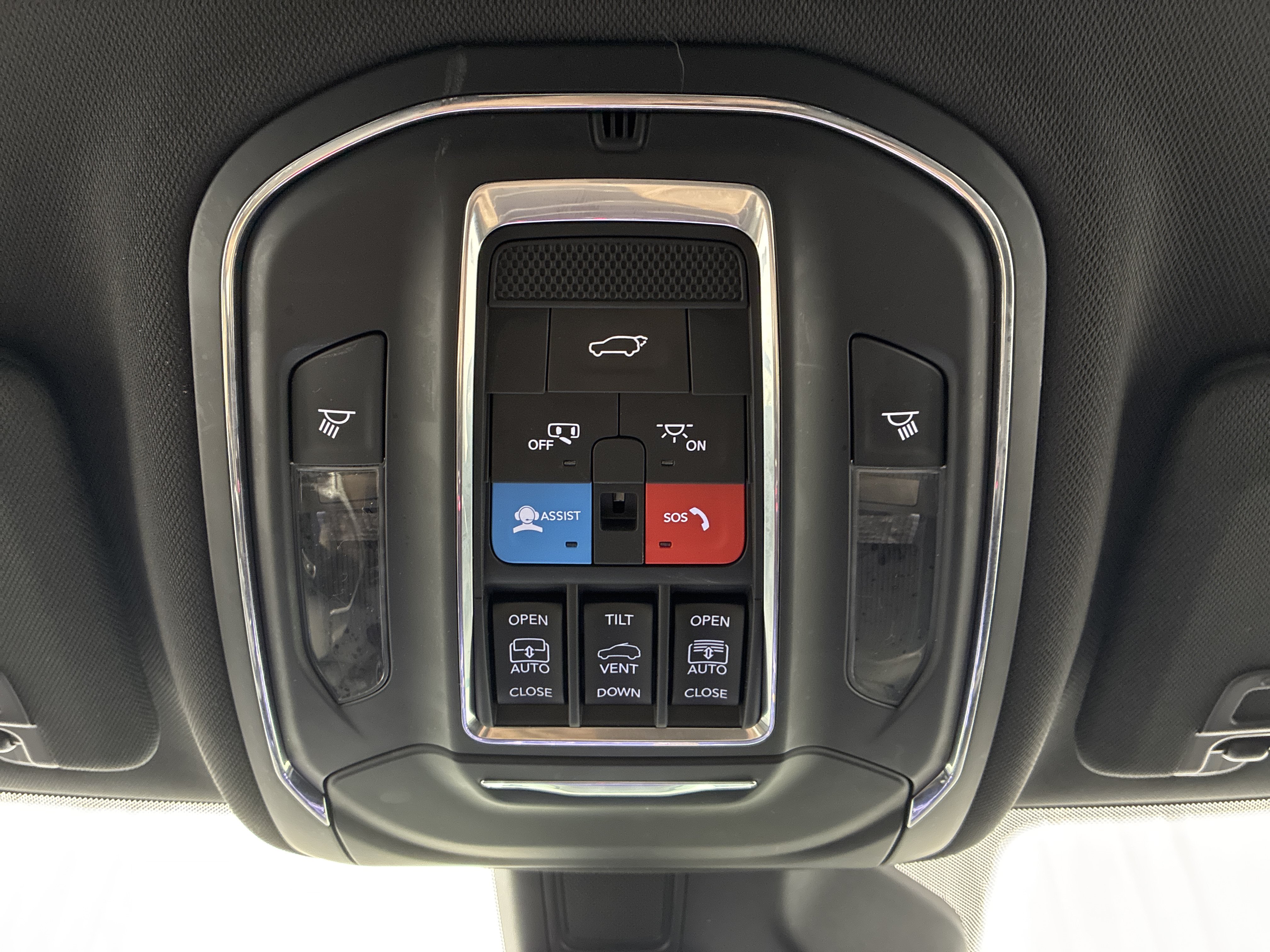 Certified 2024 Jeep Grand Cherokee L Limited w/ Luxury Tech Group II AWD/4WD image 22