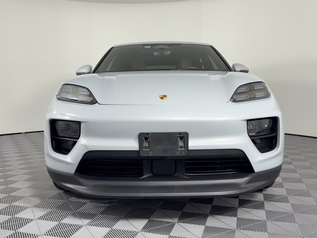Certified 2024 Porsche Macan 4 Electric AWD/4WD image 6