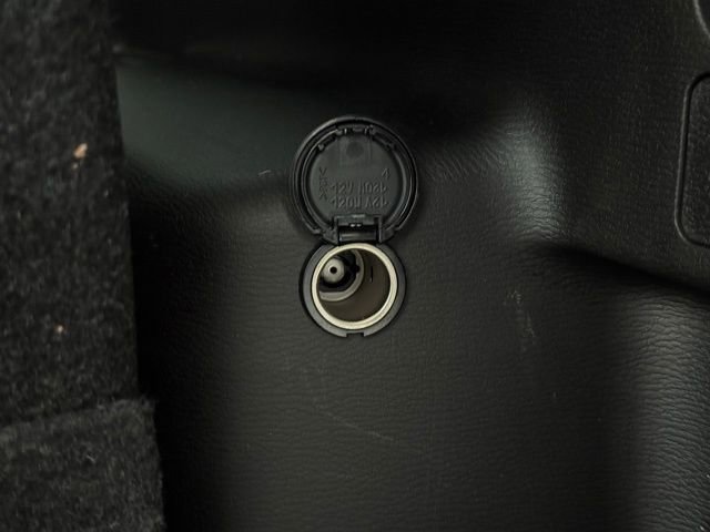 Used 2025 Mitsubishi Outlander SE image 10