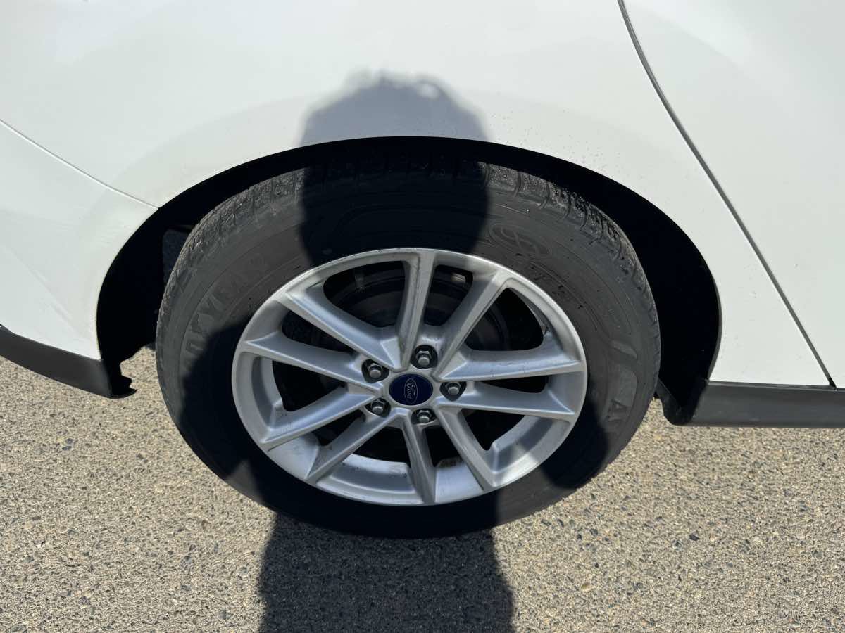 Used 2016 Ford Focus SE FWD image 36