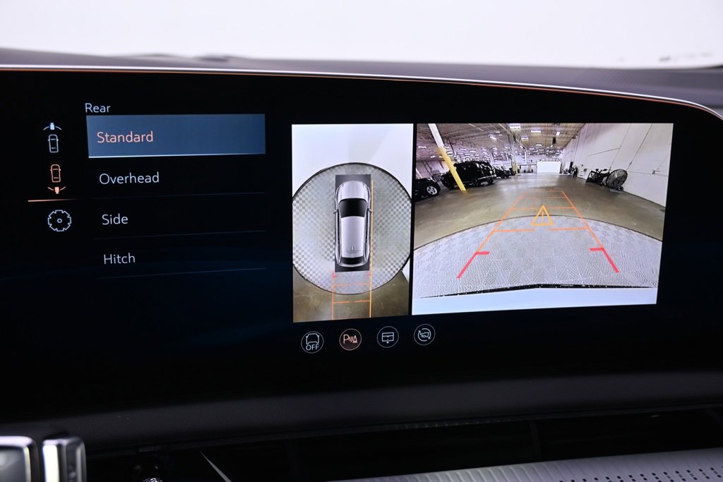 New 2025 Cadillac Optiq Sport 2 w/ LPO, ONYX Package image 28