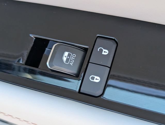 New 2026 Jeep Grand Wagoneer Summit w/ Rear Seat Video Group I AWD/4WD image 34