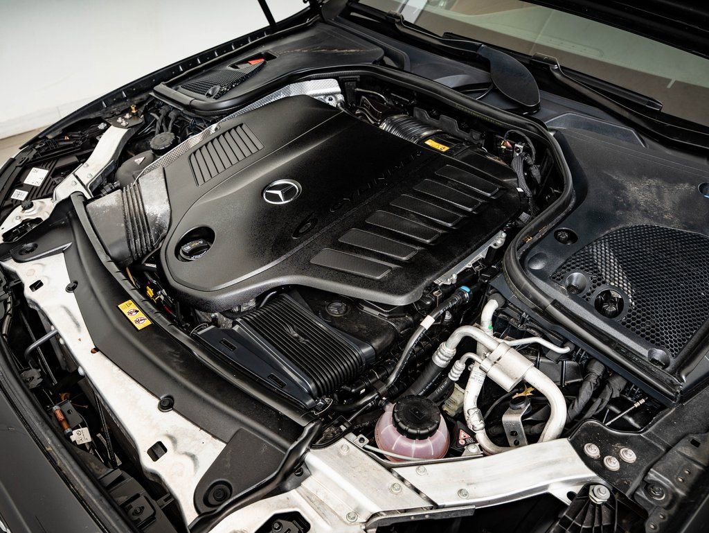 Used 2023 Mercedes-Benz E 450 4MATIC Cabriolet image 35