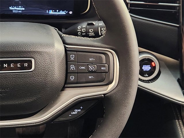 Used 2025 Jeep Wagoneer Series II image 28