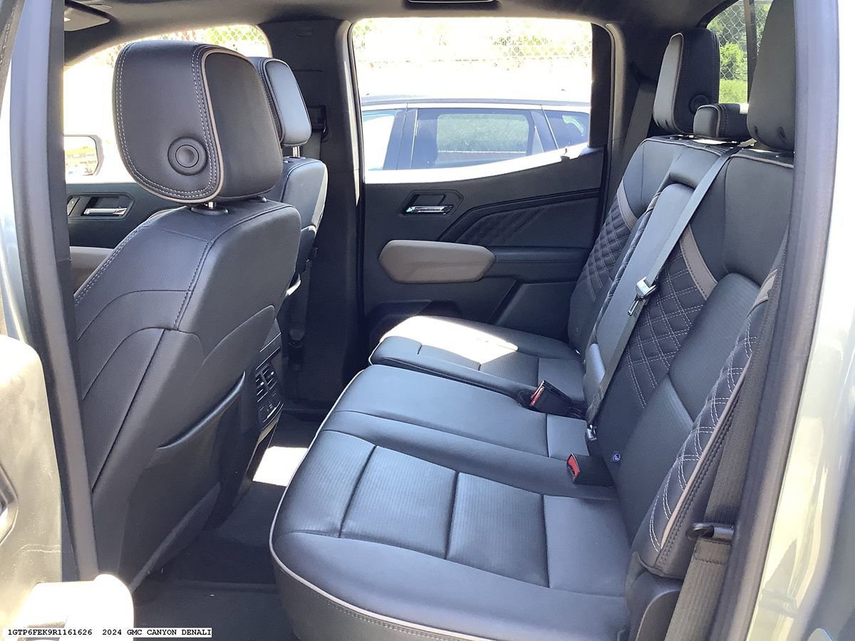 Used 2024 GMC Canyon Denali AWD/4WD image 13
